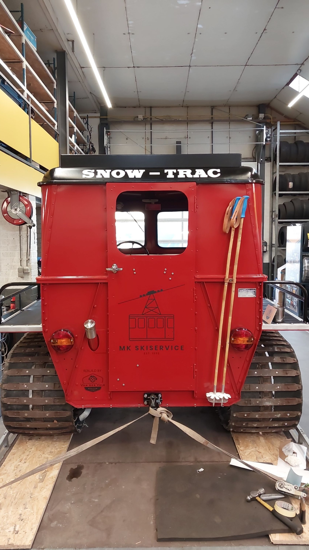 photo - Van der Valk Bandenservice